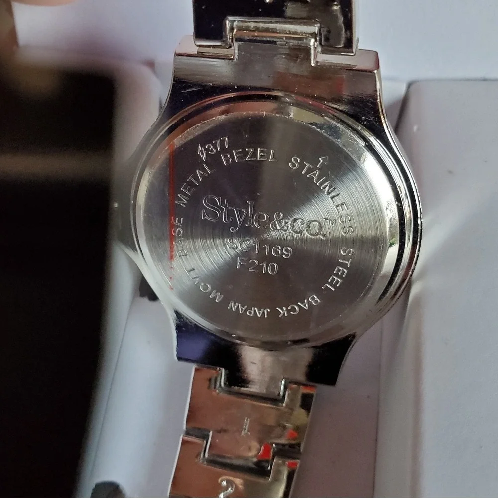 Style & Co Womens Silver Tone Crystal Bezel Watch SC1169 F210 Chrono Look New